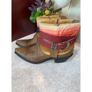 Tony Lama Ladies One of a Kind Feather Boots Size 8